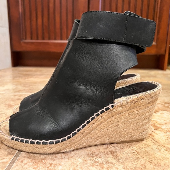 Black like new - Picture 2 of 8